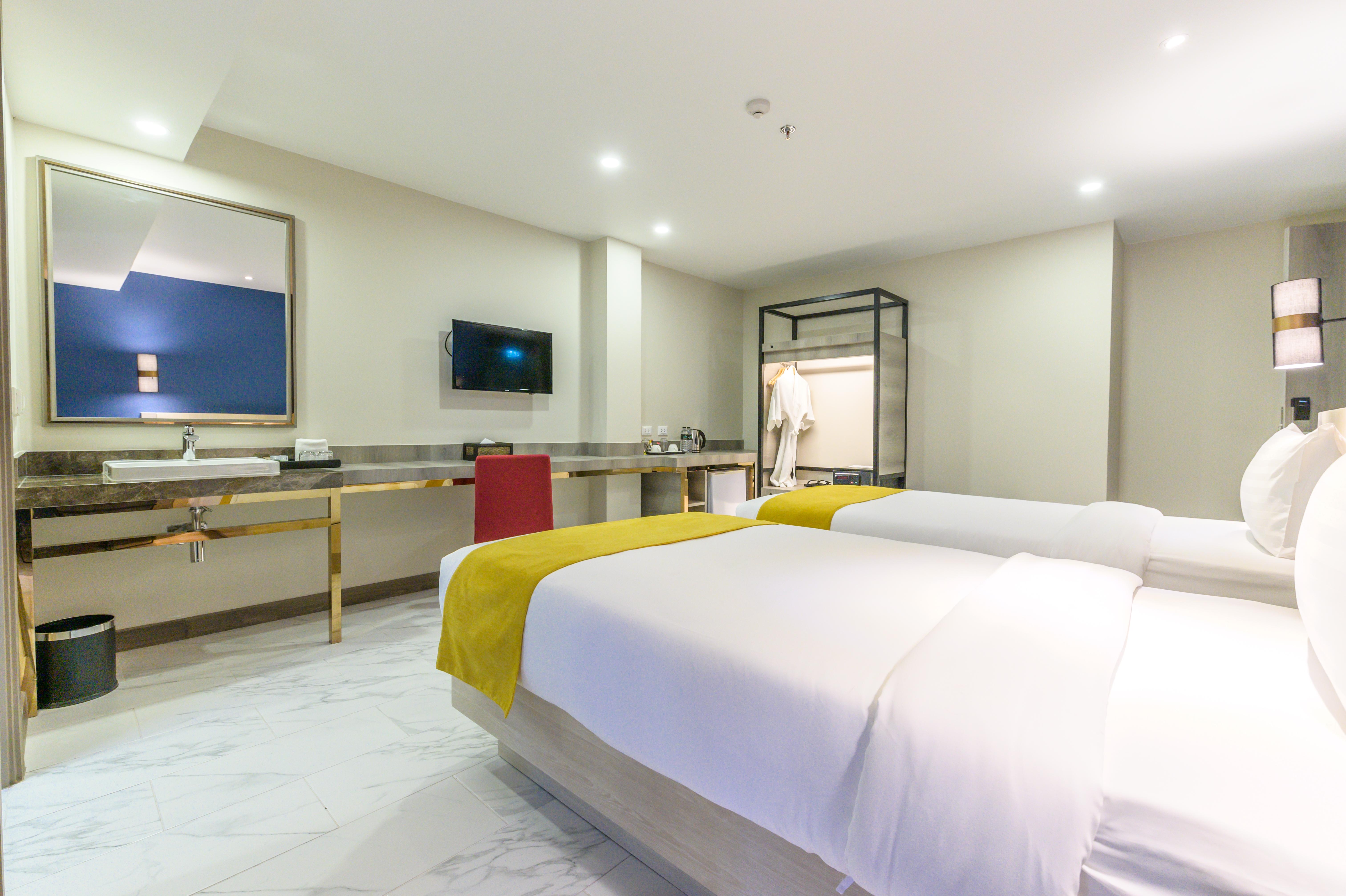 Andakira Hotel - Sha Extra Plus Patong Exterior photo