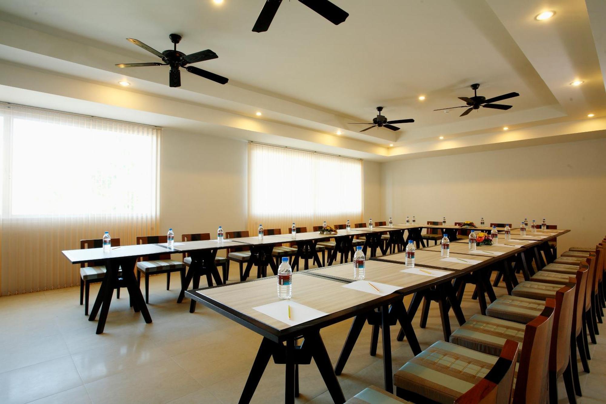Andakira Hotel - Sha Extra Plus Patong Exterior photo