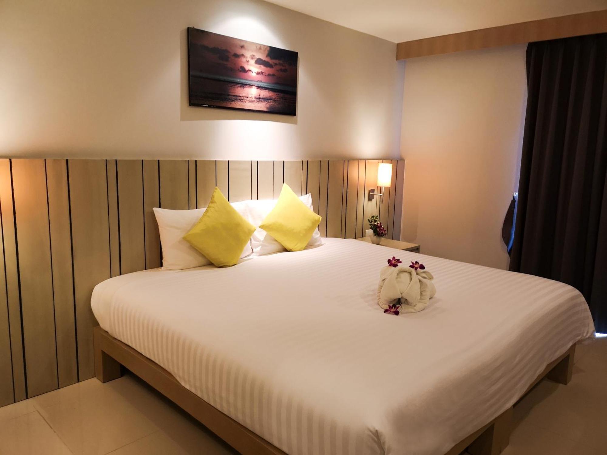 Andakira Hotel - Sha Extra Plus Patong Exterior photo
