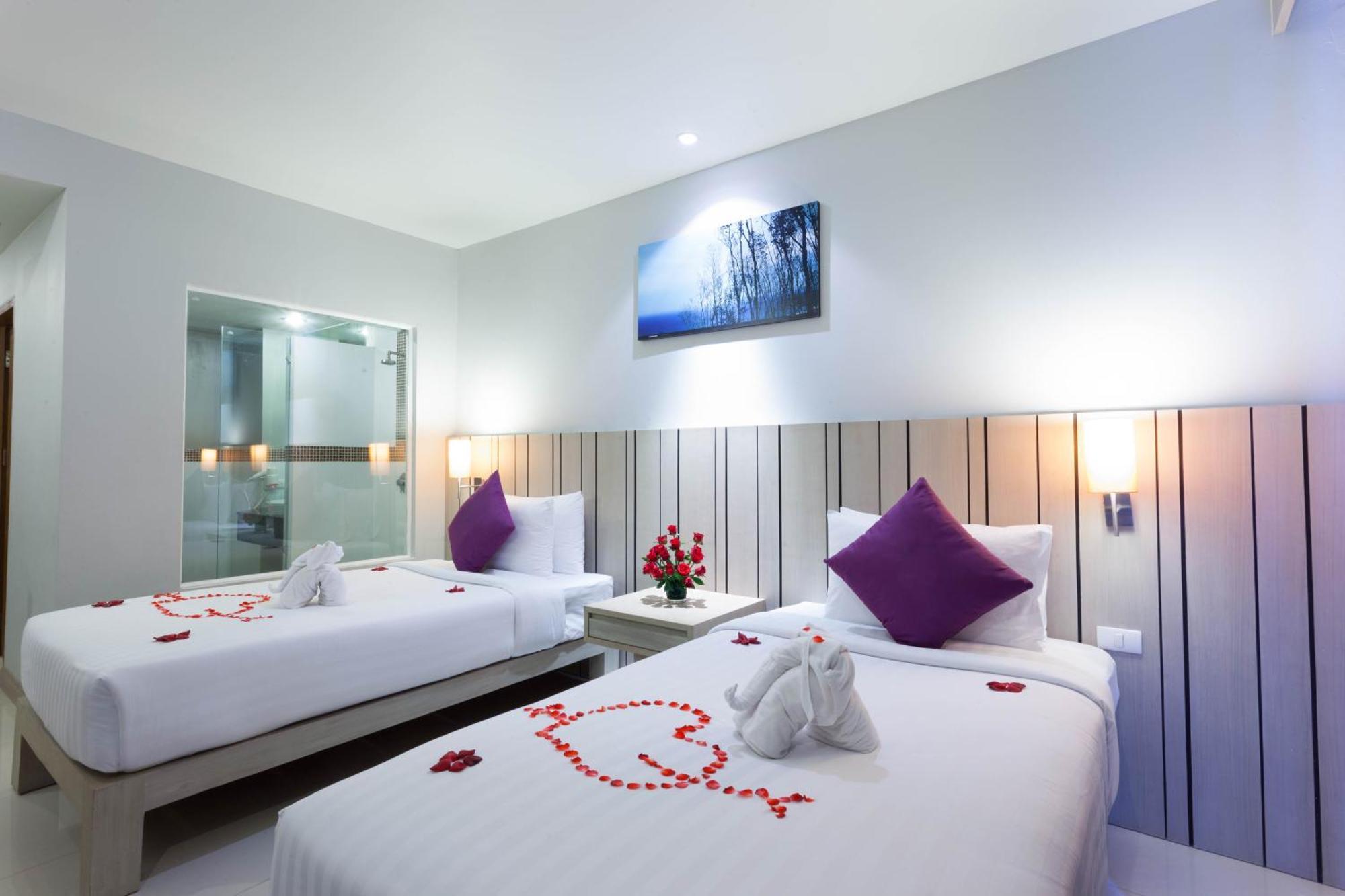 Andakira Hotel - Sha Extra Plus Patong Exterior photo